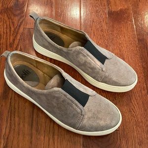 SOFFT | Grey Suede Metallic Loafers platform